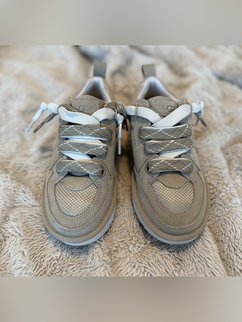 Women’s Ugg Lo Lowmel shoes